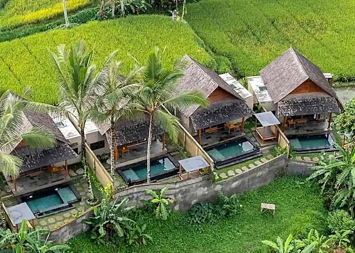 Moonterra Sebatu 4*